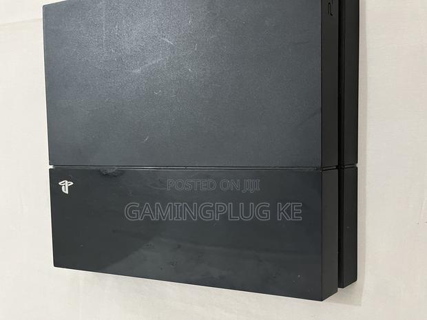 Playstation 4 - thumbnail 3