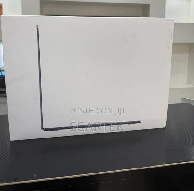 New Laptop Apple MacBook Air 16GB Apple M4 SSD 512GB