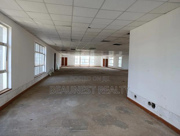 5000 SQFT Office - thumbnail 5