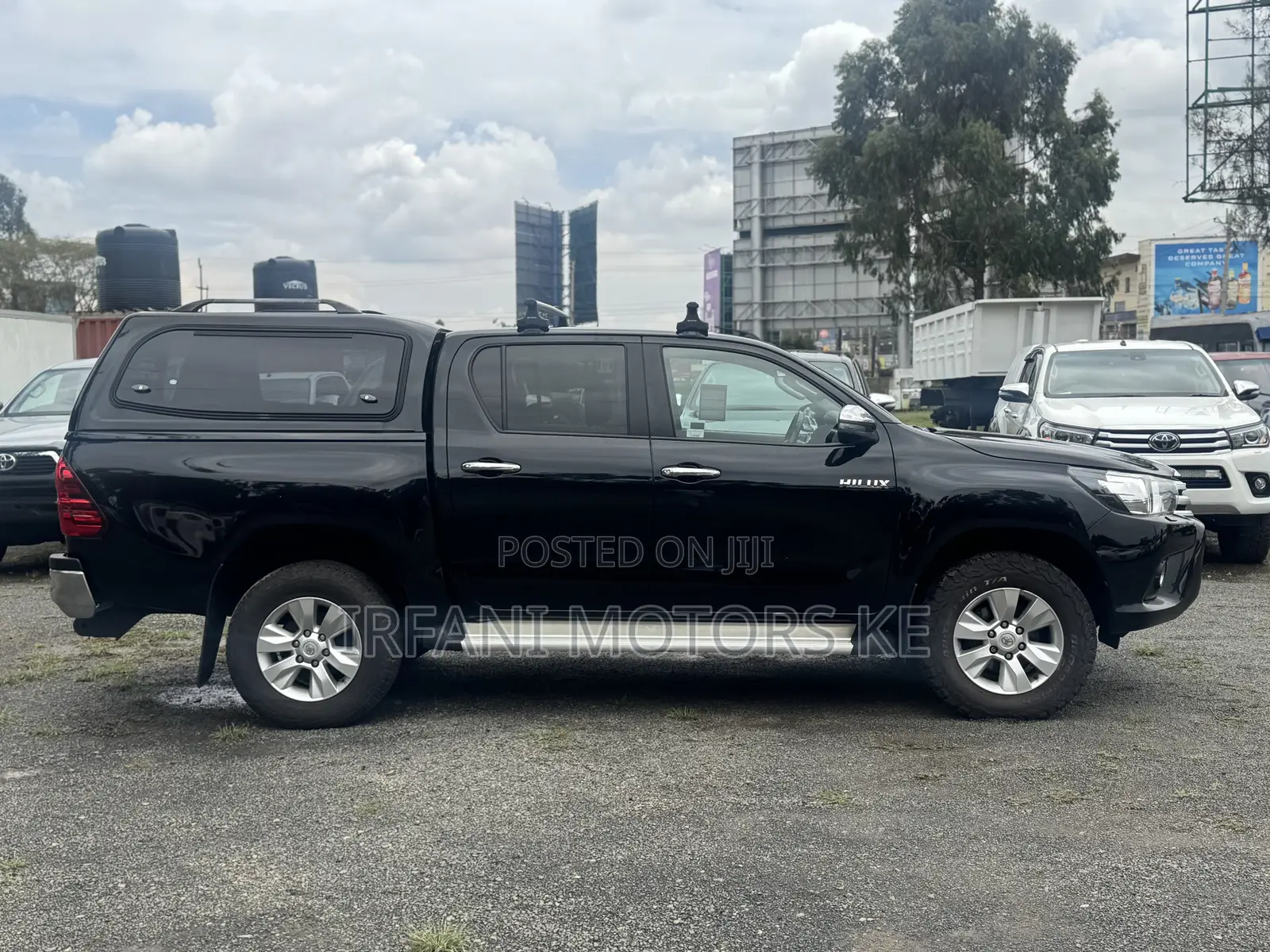 Toyota Hilux SR5+ 4x4 2018 Black