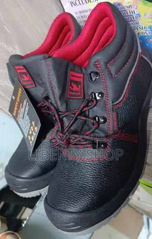 Safety Boots Quality Safety Boots..
