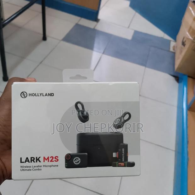 Hollyland Lark M2s Ultimate Combo Wireless Lavalier Microphone System