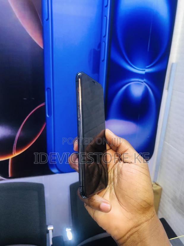 Apple iPhone 11 Pro 256 GB Black - thumbnail 2