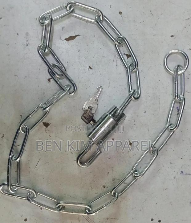 Lockable Padlock Chain 100cms 2 Keys Metallic