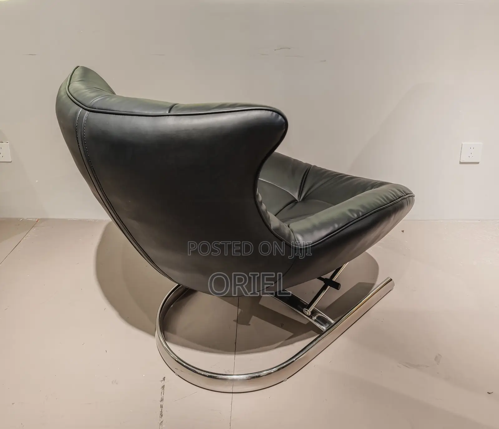 Modern Office Chair : Luxurious High-Quality Office Lounge Chair