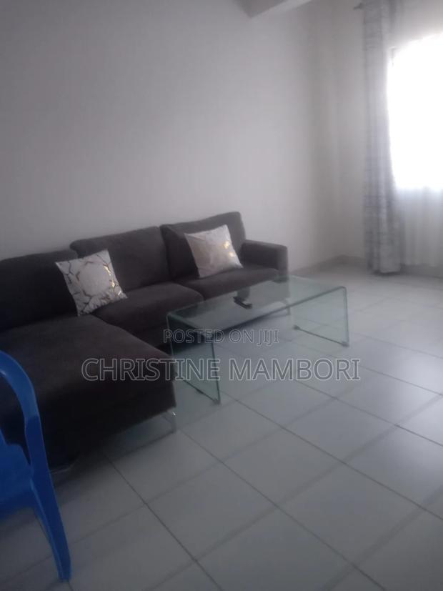 Airbnb Host - thumbnail 3