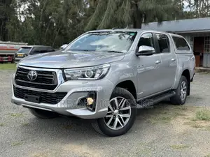 Toyota Hilux Revo Double Cab Deisel 2.4 AWD 2019 Silver