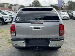 Toyota Hilux Revo Double Cab Deisel 2.4 AWD 2019 Silver