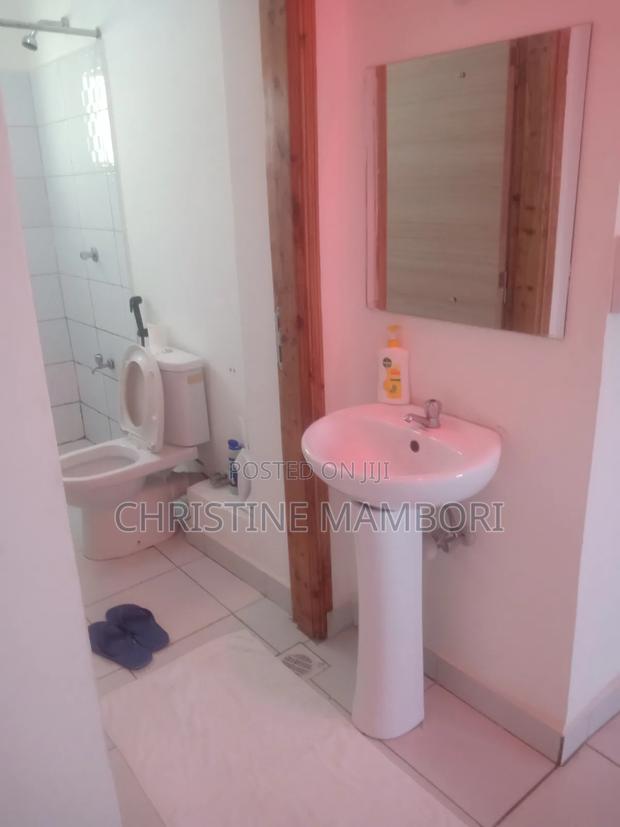 2 Bedroom Airbnb - thumbnail 7