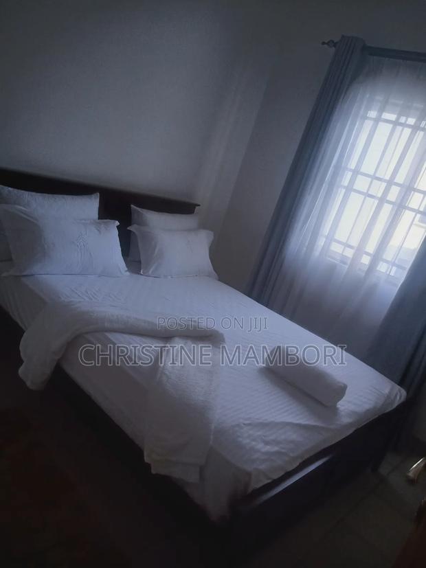 2 Bedroom Airbnb - thumbnail 11