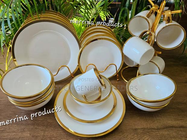 24 Pieces Gold Rimmed High Quality Dinner Set - main view