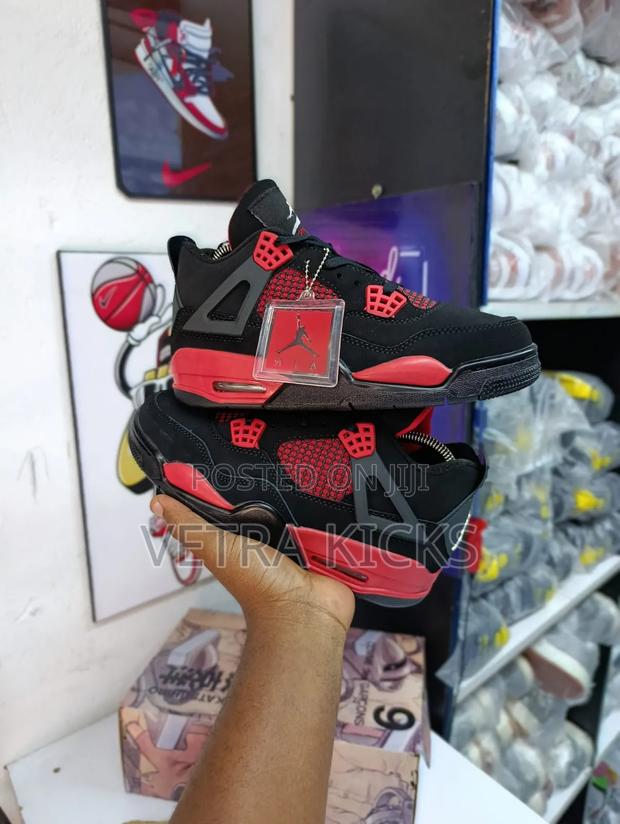 Jordan 4 Retro Red Thunder - thumbnail 3