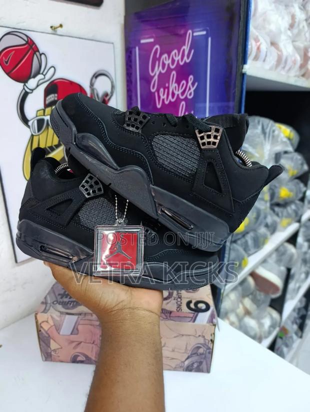 Air Jordan 4 Black Cat - thumbnail 2