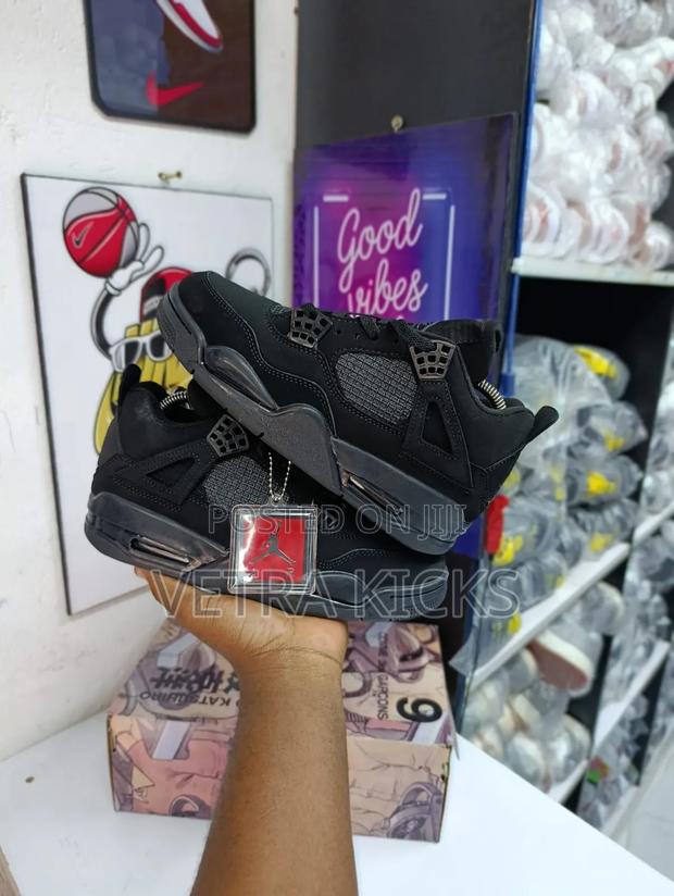 Air Jordan 4 Black Cat - thumbnail 3