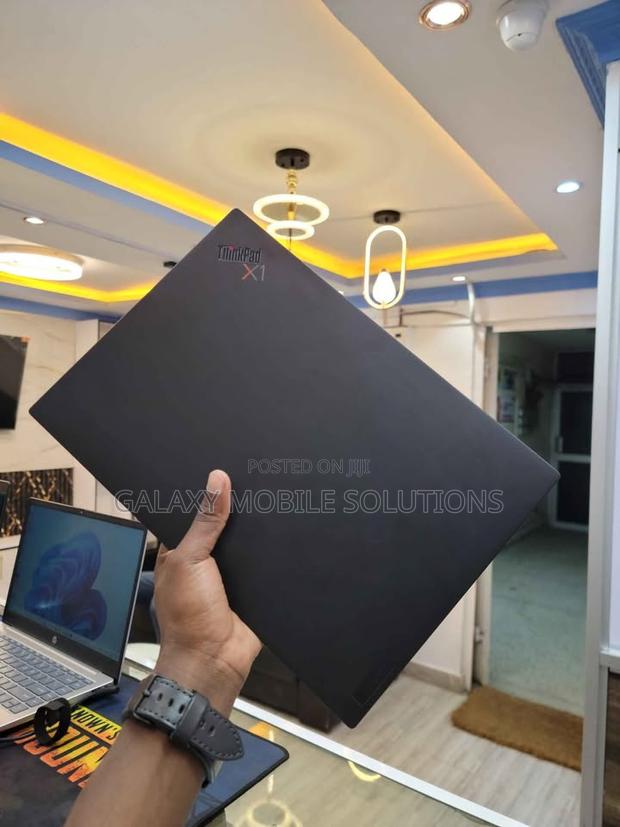 Laptop Lenovo ThinkPad X1 Carbon 16GB Intel Core i7 SSD 512GB - main view