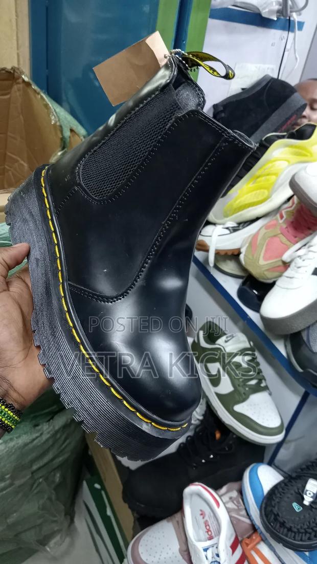 Dr Martins Boot All Black - main view