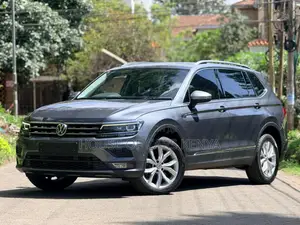 Volkswagen Tiguan 2019 Gray