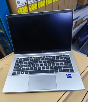 Laptop HP EliteBook 830 G8 16GB Intel Core i7 SSD 512GB