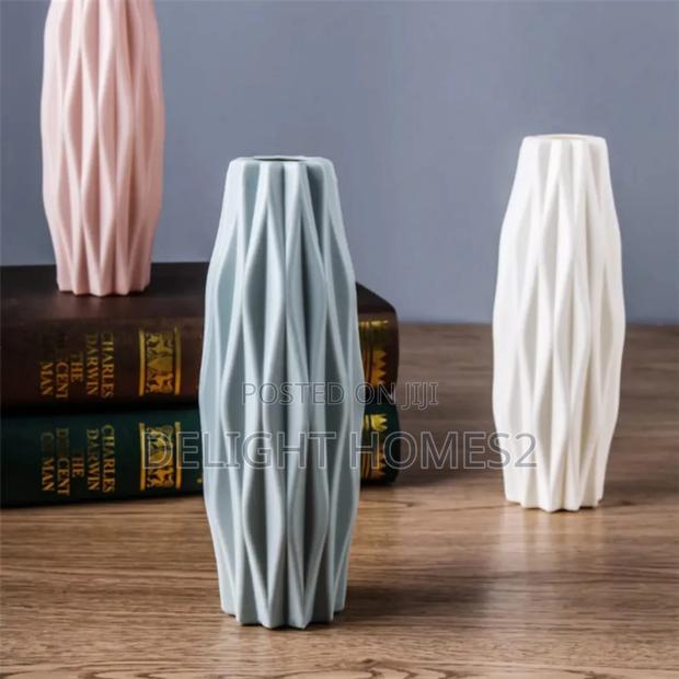 Nordic Unbreakable Wavy Vase- Plastic