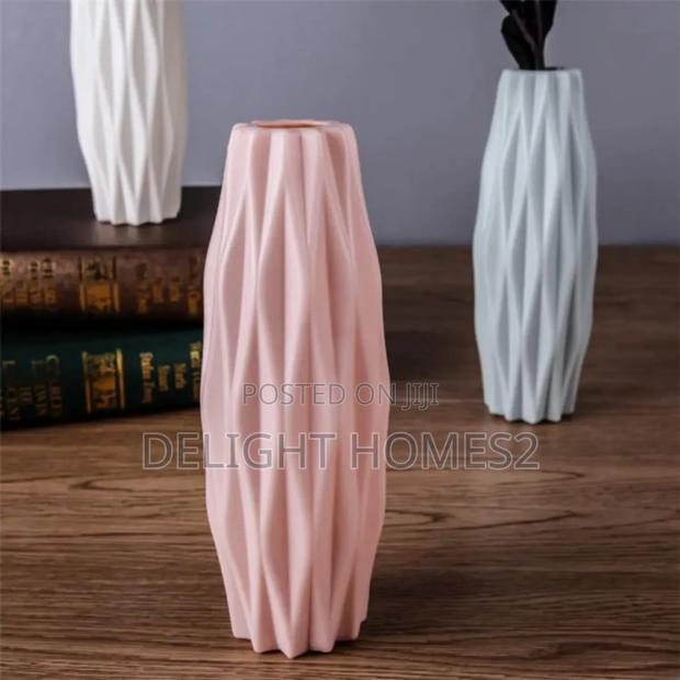 Nordic Unbreakable Wavy Vase- Plastic - thumbnail 2