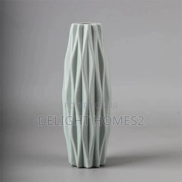 Nordic Unbreakable Wavy Vase- Plastic - thumbnail 3