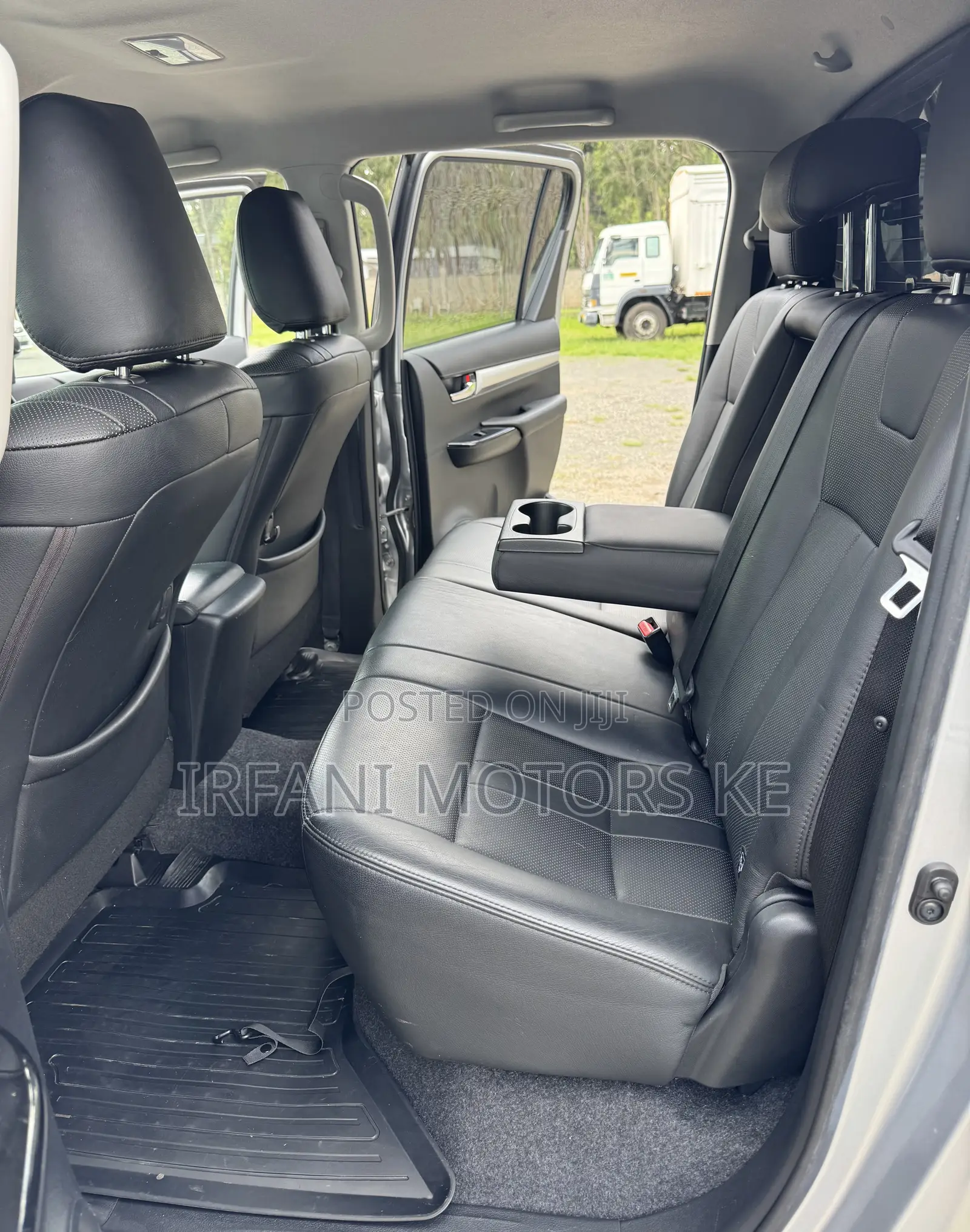 Toyota Hilux Revo Double Cab Deisel 2.4 AWD 2019 Silver