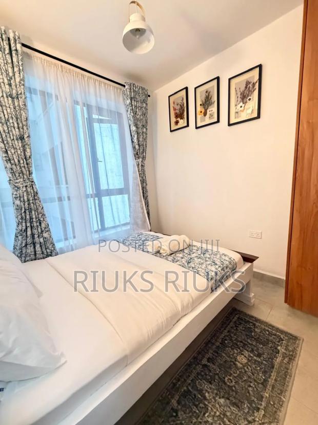 The Hideout Furnished One Bedroom Airbnb Newr TRM - thumbnail 7
