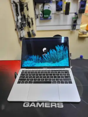 Laptop Apple MacBook 2018 16GB Intel Core i7 SSD 256GB
