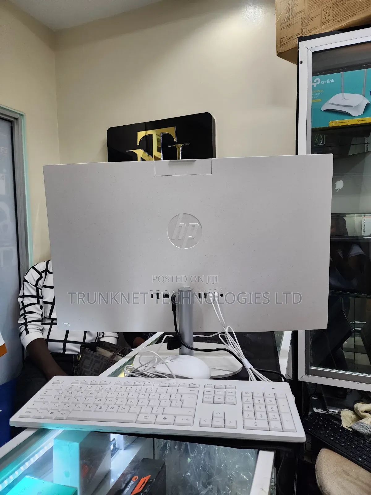 Hp 27" All‐In‐One Touch Desktop 13th Gen Core I7 16 Gb Ddr4 1 Tb SSD