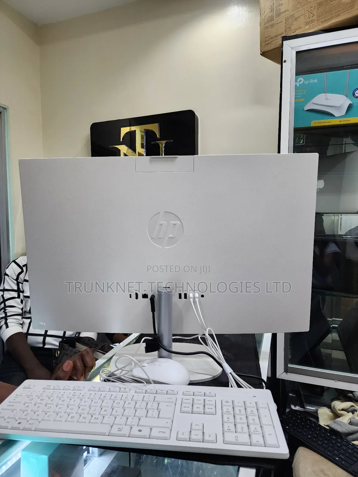 Hp 27" All‐In‐One Touch Desktop 13th Gen Core I7 16 Gb Ddr4 1 Tb SSD