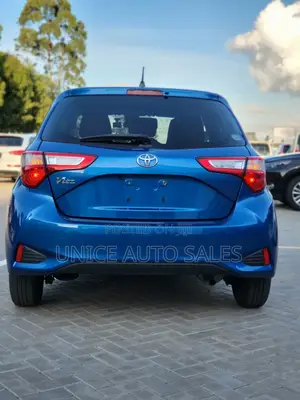 Toyota Vitz 1.0 FWD 5dr 2018 Blue