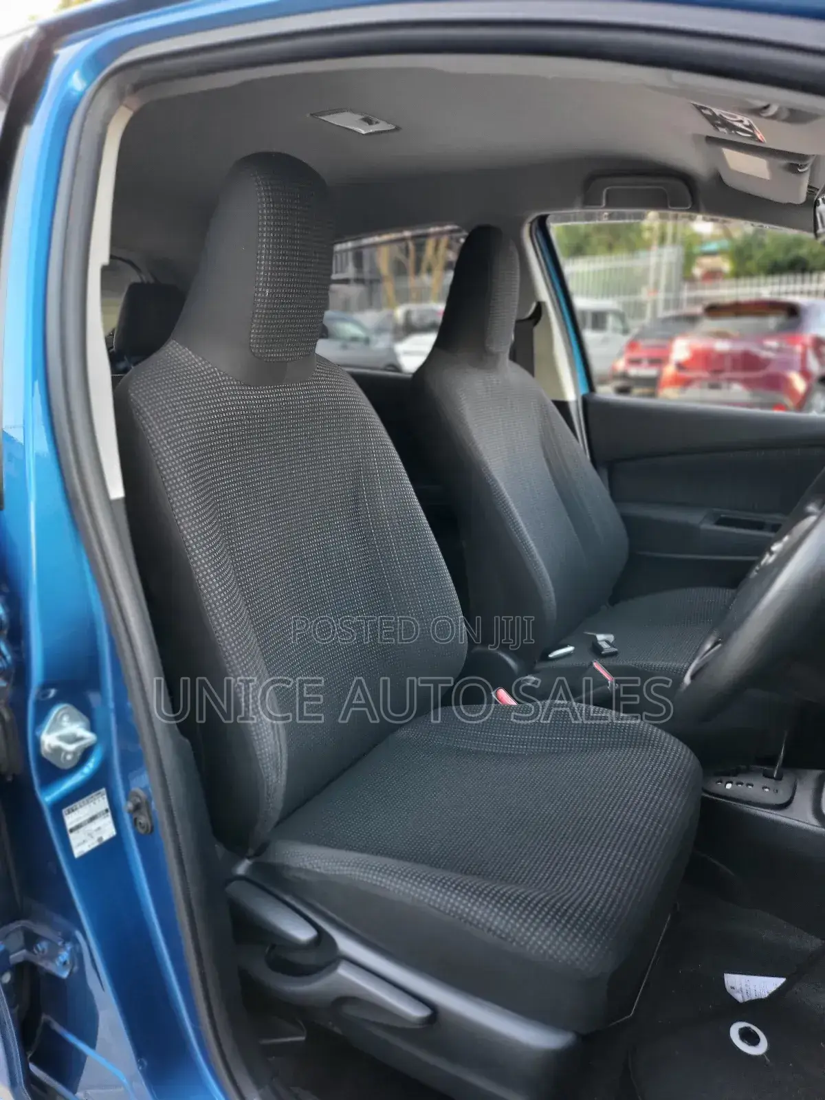 Toyota Vitz 1.0 FWD 5dr 2018 Blue