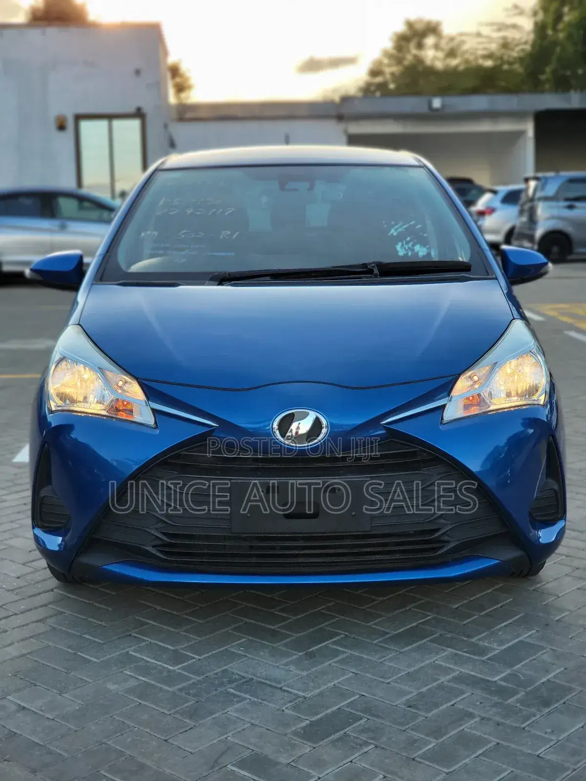 Toyota Vitz 1.0 FWD 5dr 2018 Blue