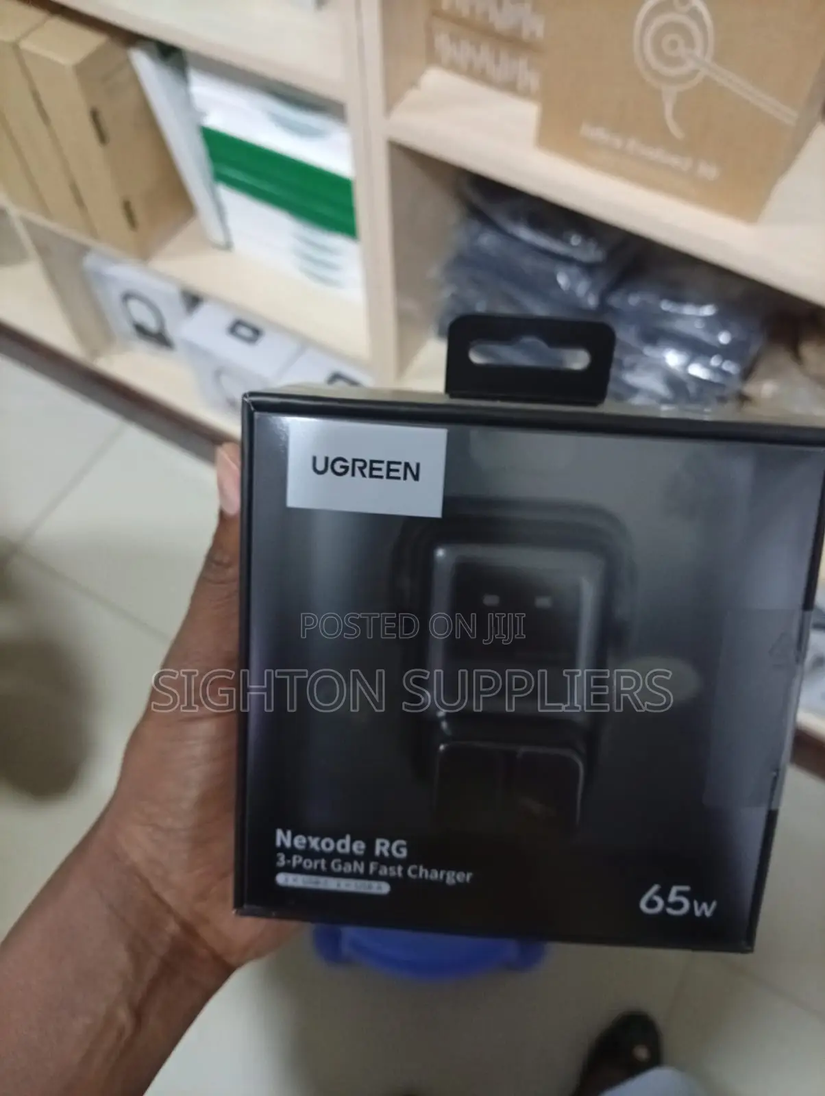 Ugreen Uno Robot 65w 3-Port Gan Fast Charger