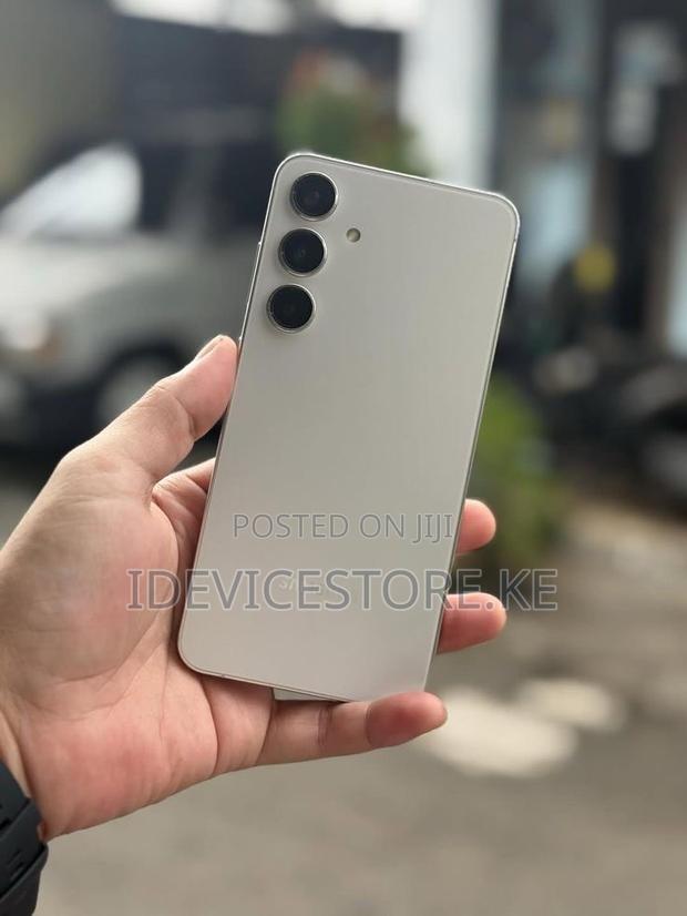 Samsung Galaxy S24 Plus 256 GB Silver - main view