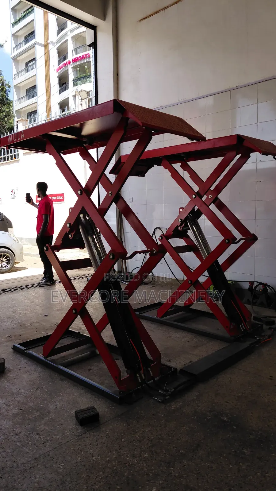 Commercial 4tonne Highrise Car Scissor Lift Machine.