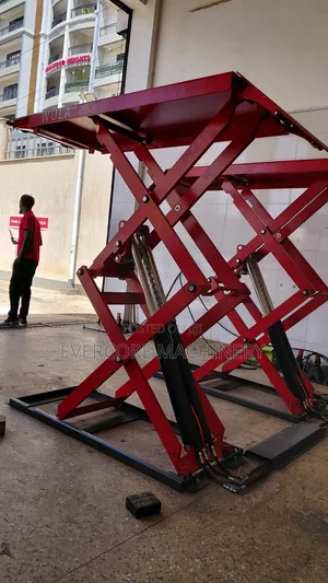 Best Quality Car Scissor Lift Machine 4tonne Lifting Capacity.