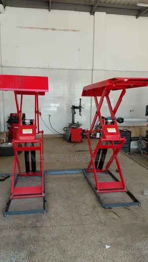 Heavy Duttycar Scissor Lift Machine 4tonne Capacity.
