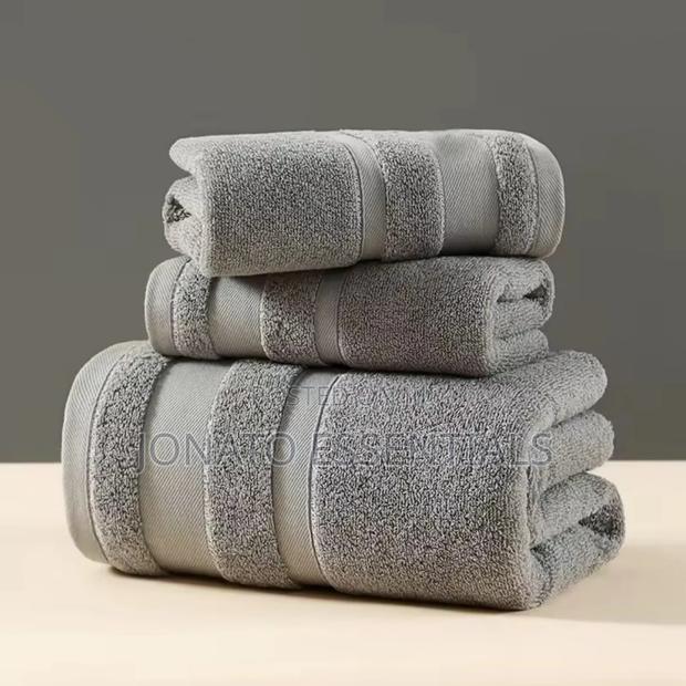 3-Piece Cotton Bath Towel Set - Super Absorbent Spa Towels - thumbnail 2