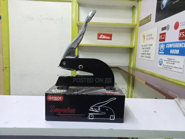 Desktop Company Seal - main view