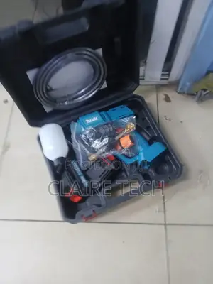 Makita Portable Pressure Washer Gun – Strong Cleaning Power