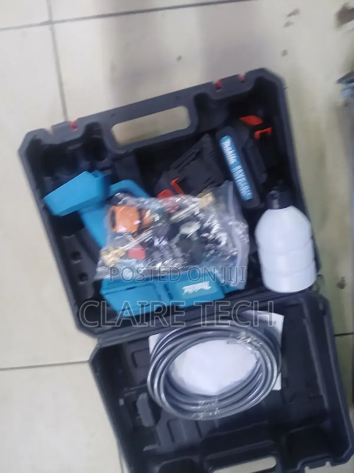 Makita Handheld Car Washer Gun – Powerful Water Spra