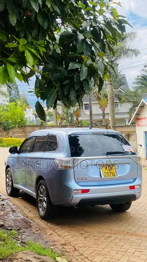 Mitsubishi Outlander 2015 Blue