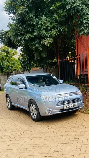 Mitsubishi Outlander 2015 Blue