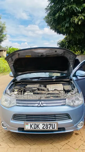 Mitsubishi Outlander 2015 Blue