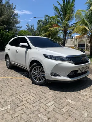 Toyota Harrier 2.0 2016 White