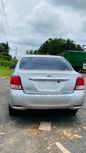 Toyota Axio 2014 Silver