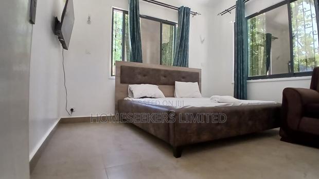 Hayati Villa - thumbnail 4