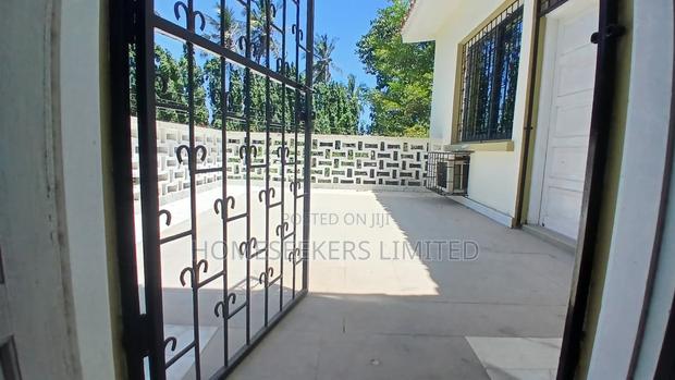 Hayati Villa - thumbnail 13