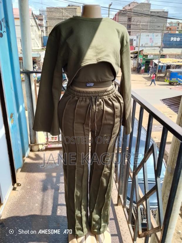 Two Pieces - main view